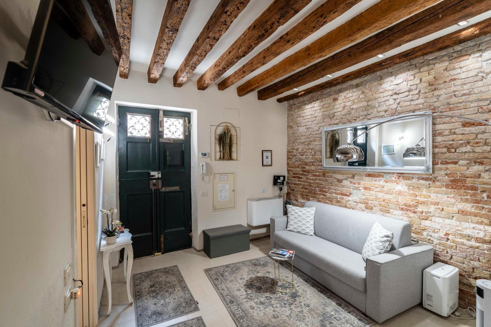 Ca' Pestrin Suite House - San Marco Square ヴェネツィア エクステリア 写真